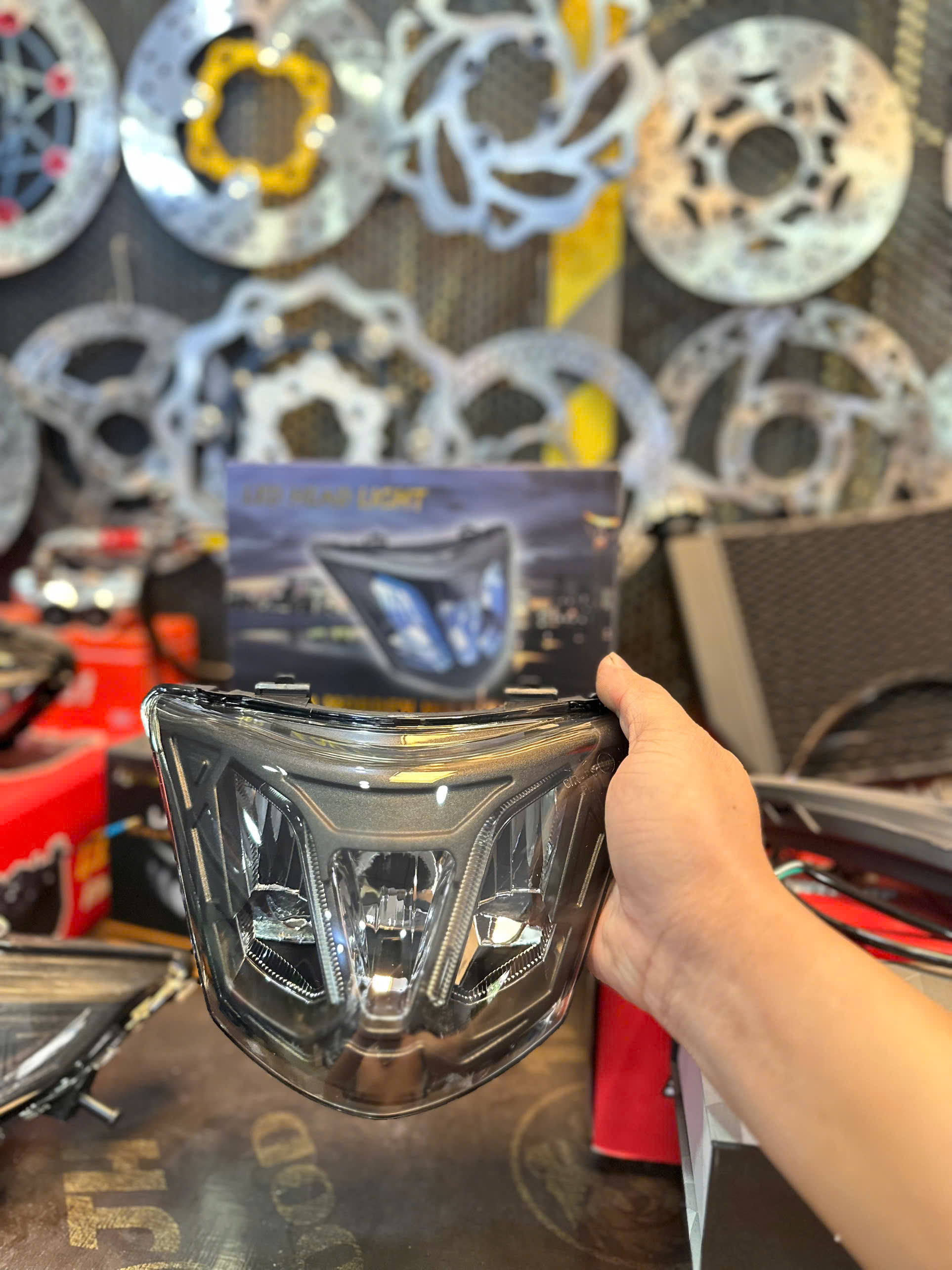 Pha đèn viền Kiểu Lativo Ex135 Ex10 Ex150 2019 3 màu ( Đỏ - Xanh - Trắng )